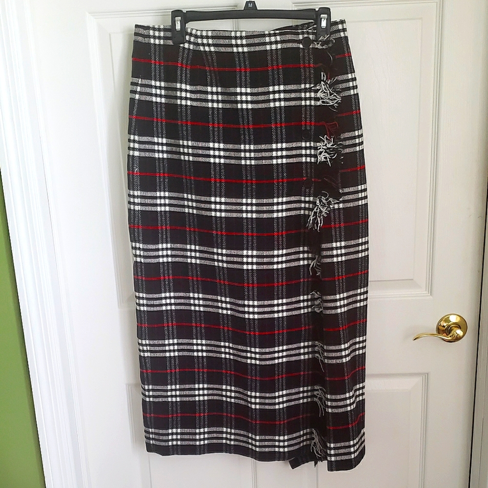 J London  Gorgeous Skirt